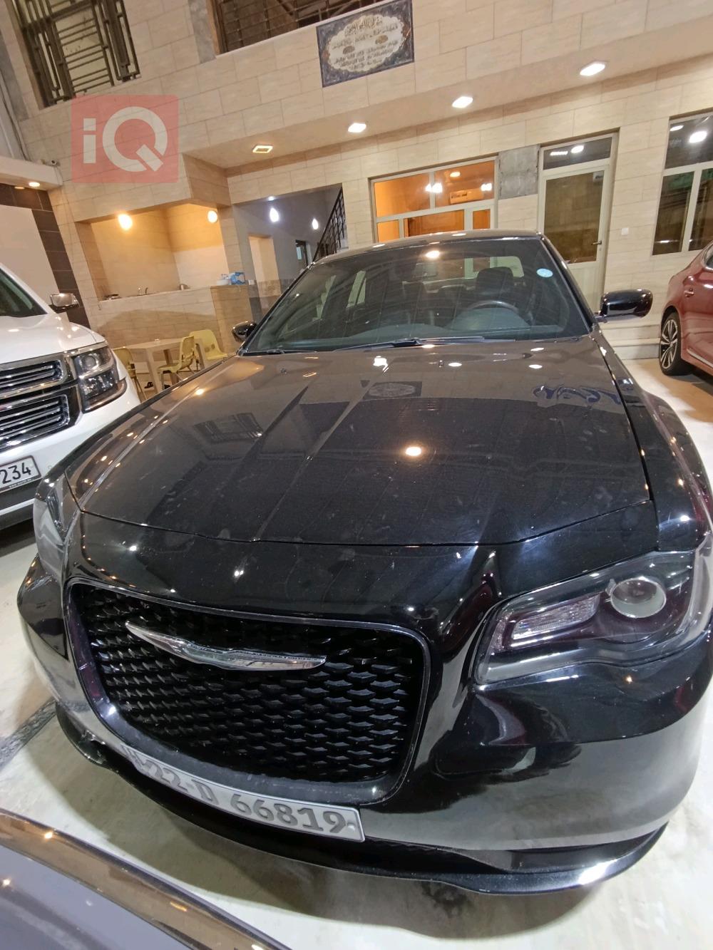 کرایسلەر 300